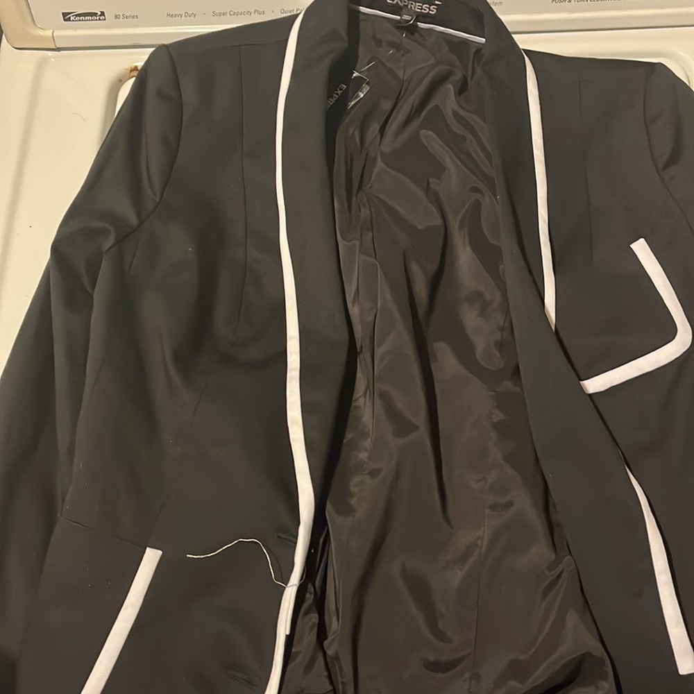 New - Picture 2 of 4